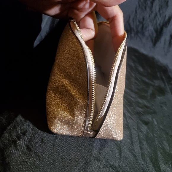 Kate Spade Makeup Bag - Picture 3 of 11